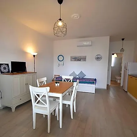 Bilocali Delfino - Spazi Esterni, Aria Condizionata E Posto Auto 酒店 3*