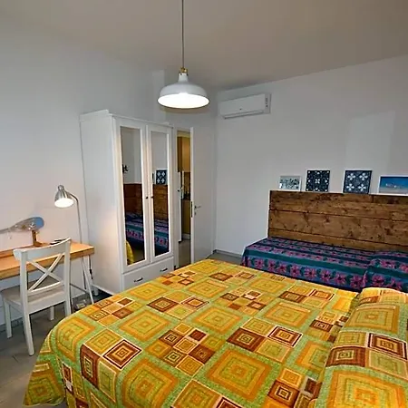 Bilocali Delfino - Spazi Esterni, Aria Condizionata E Posto Auto 酒店 3*